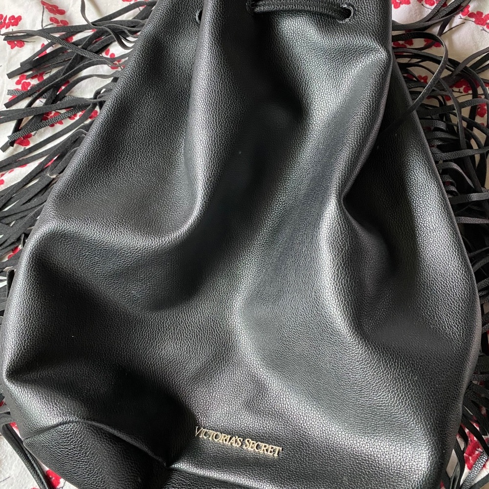 Victoria’s Secret mini backyard